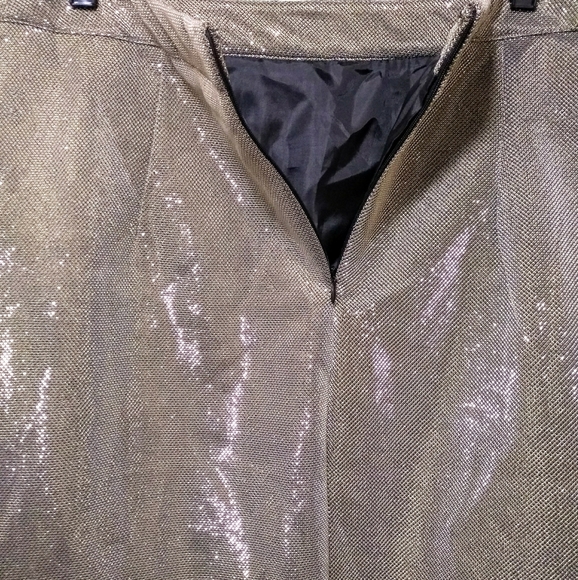 ✨ HOST PICK ✨ Stunning Metallic Slit Skirt - Picture 11 of 16